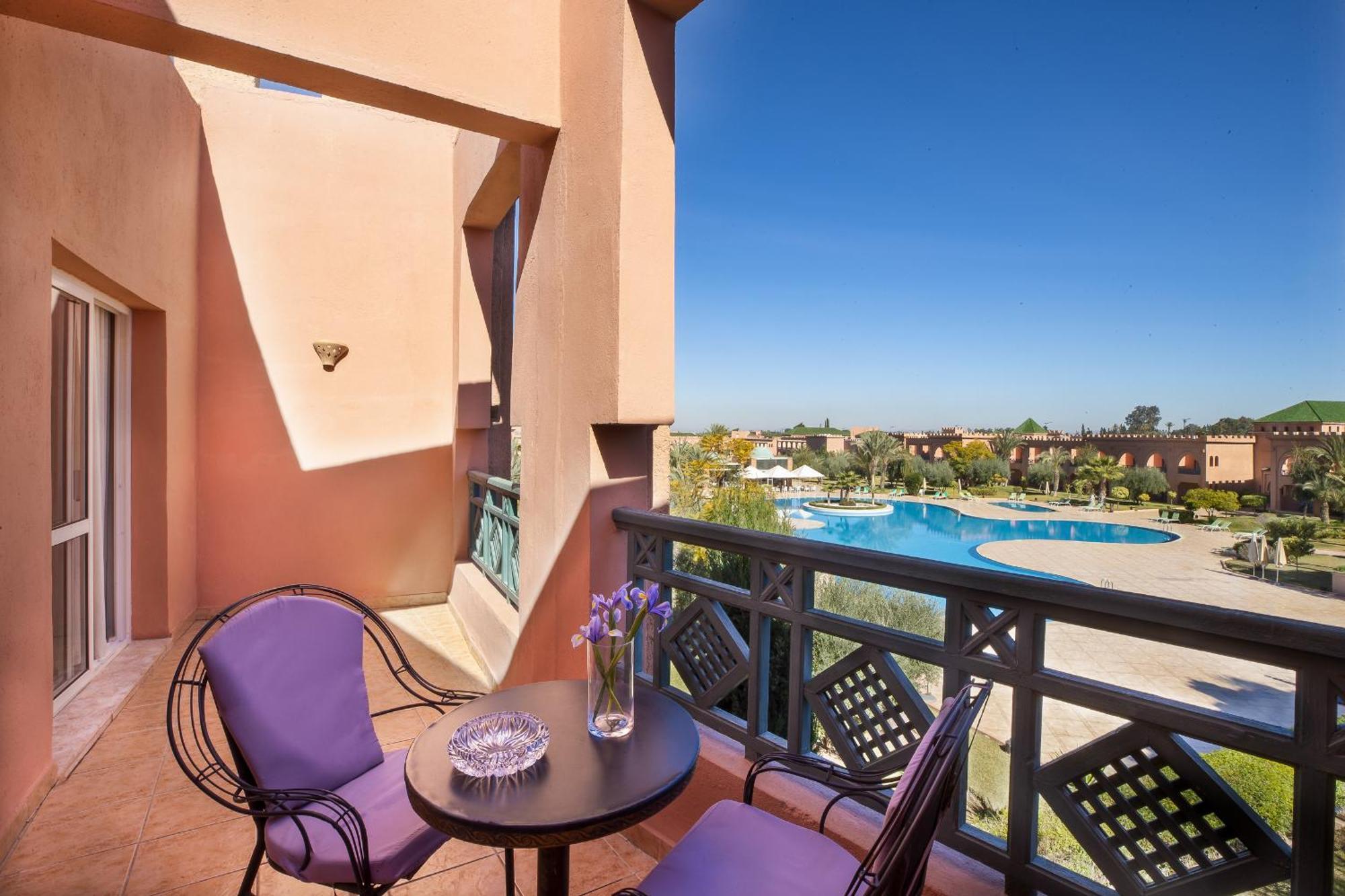 Grand Mogador Agdal & Spa Marrakesh Exteriör bild A balcony at the hotel